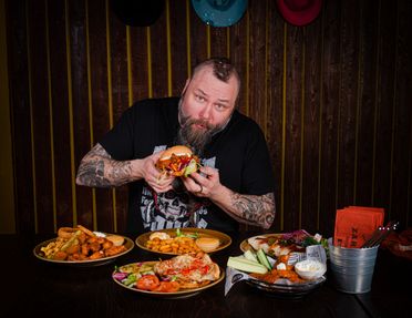 Zarillo Poppamies wing sauce fiesta Menu Marko Suksi
