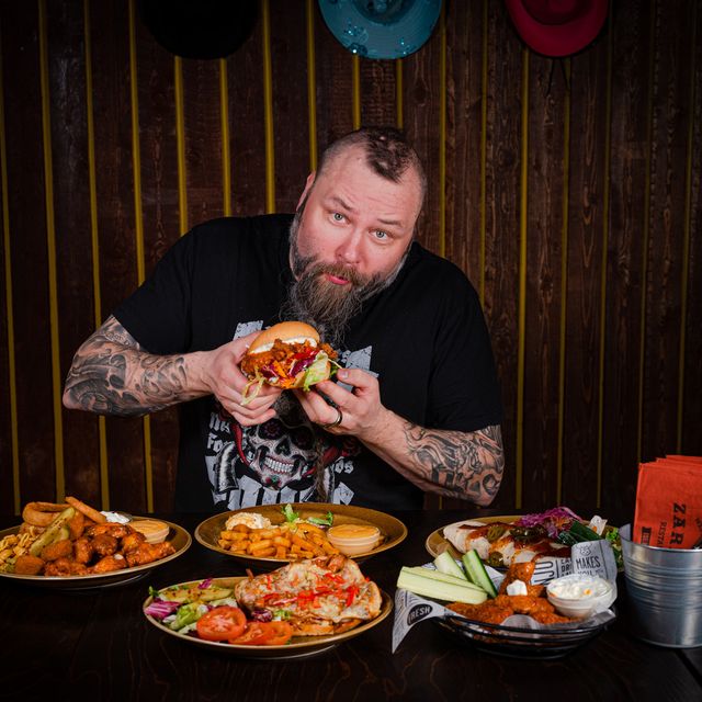 Zarillo Poppamies wing sauce fiesta Menu Marko Suksi
