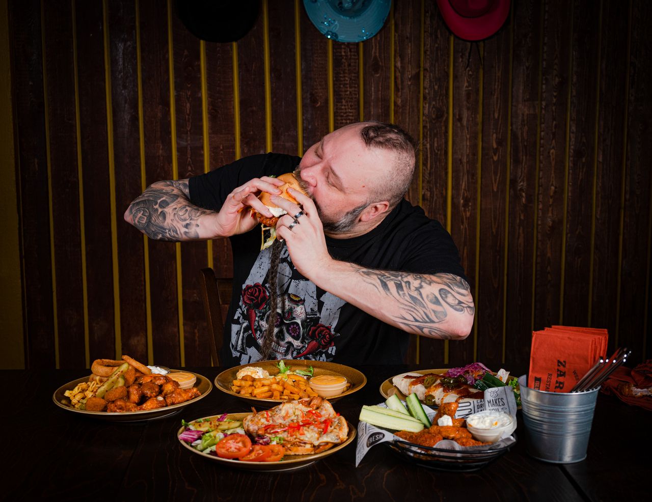 Zarillo Poppamies wing sauce fiesta Menu Marko Suksi